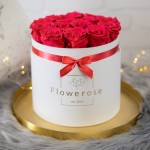 Ciemnoróżowe wieczne róże biały flowerbox CLASSIC L